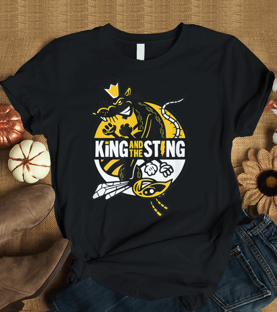 KING AND THE STING Crowned Rat and Bee Emblem T-Shirt