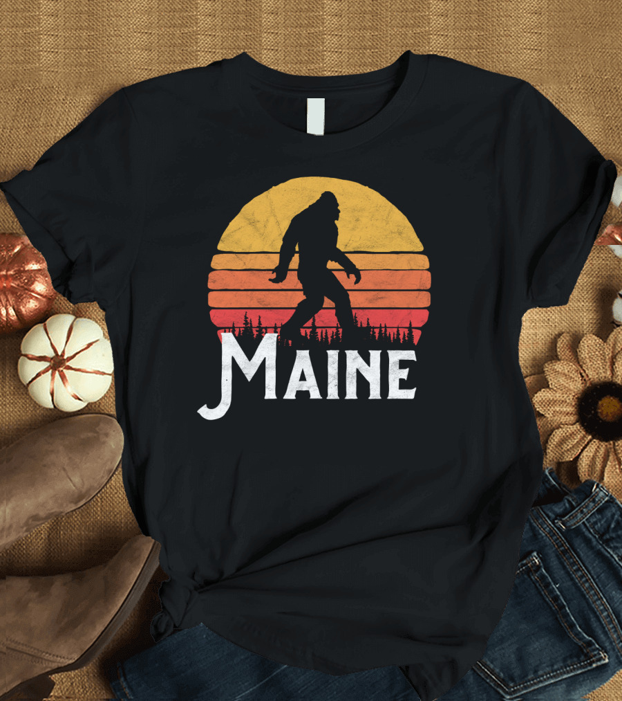 Maine Bigfoot Silhouette Retro Sun Believe T-Shirt