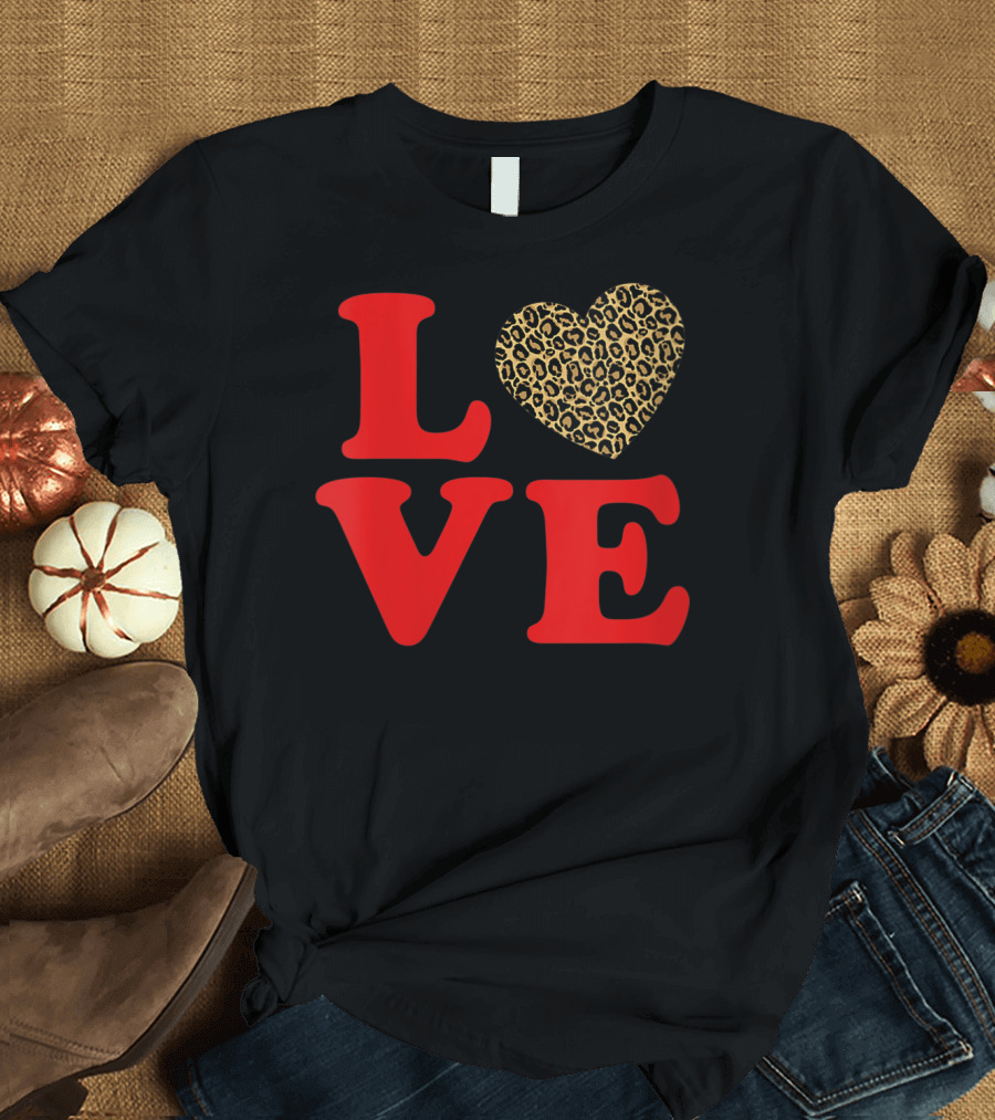 LOVE Leopard Heart Valentines Day Cute T-Shirt