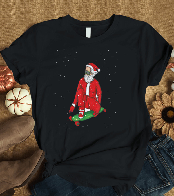 T-Shirt: Funny Santa Skateboarding Christmas Snowboarder Santa Claus T-Shirt Funny Santa Skateboarding Christmas Snowboarder Santa Claus T-Shirt