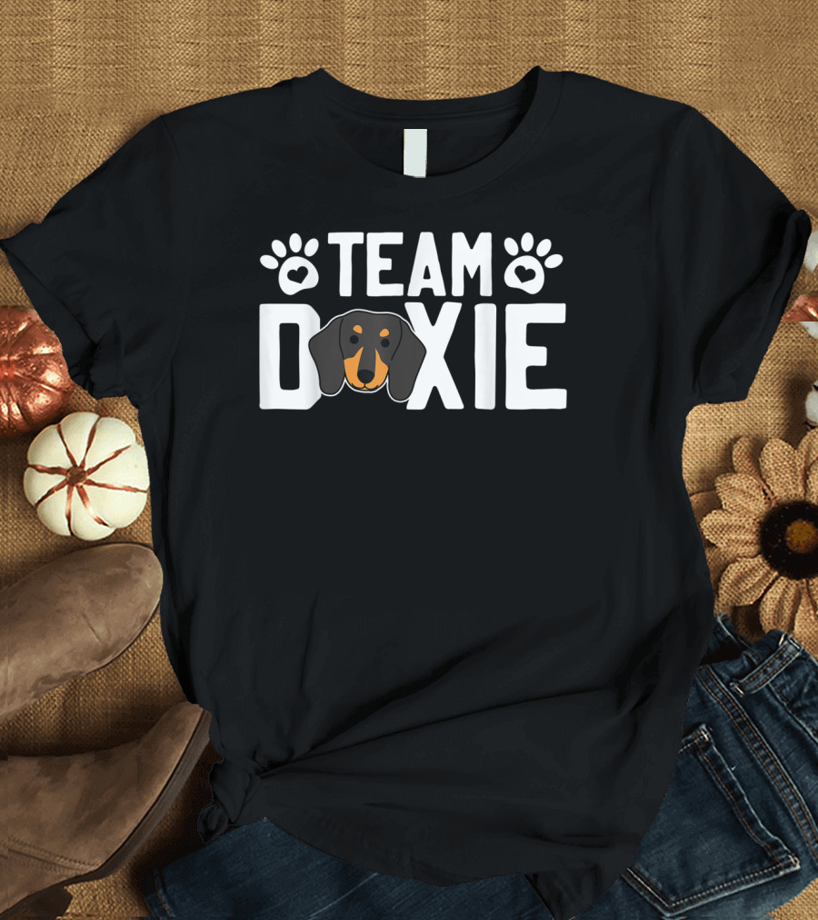 Team Doxie Dachshund Paw Print Face T-Shirt