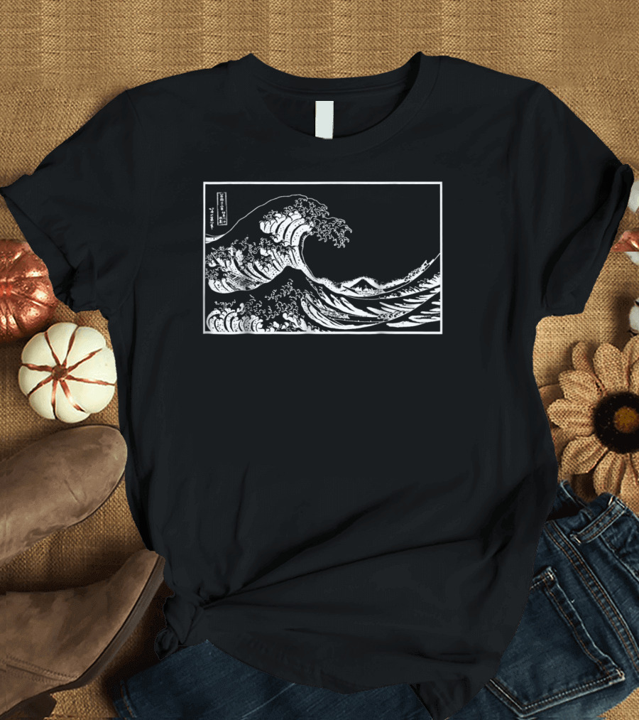 Great Wave Off Kanagawa Black and White Outline Print T-Shirt