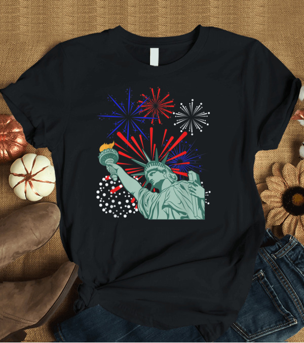 T-Shirt: July 4th Funny Statue of Liberty with Fireworks T-Shirt July 4th Funny Statue of Liberty with Fireworks T-Shirt