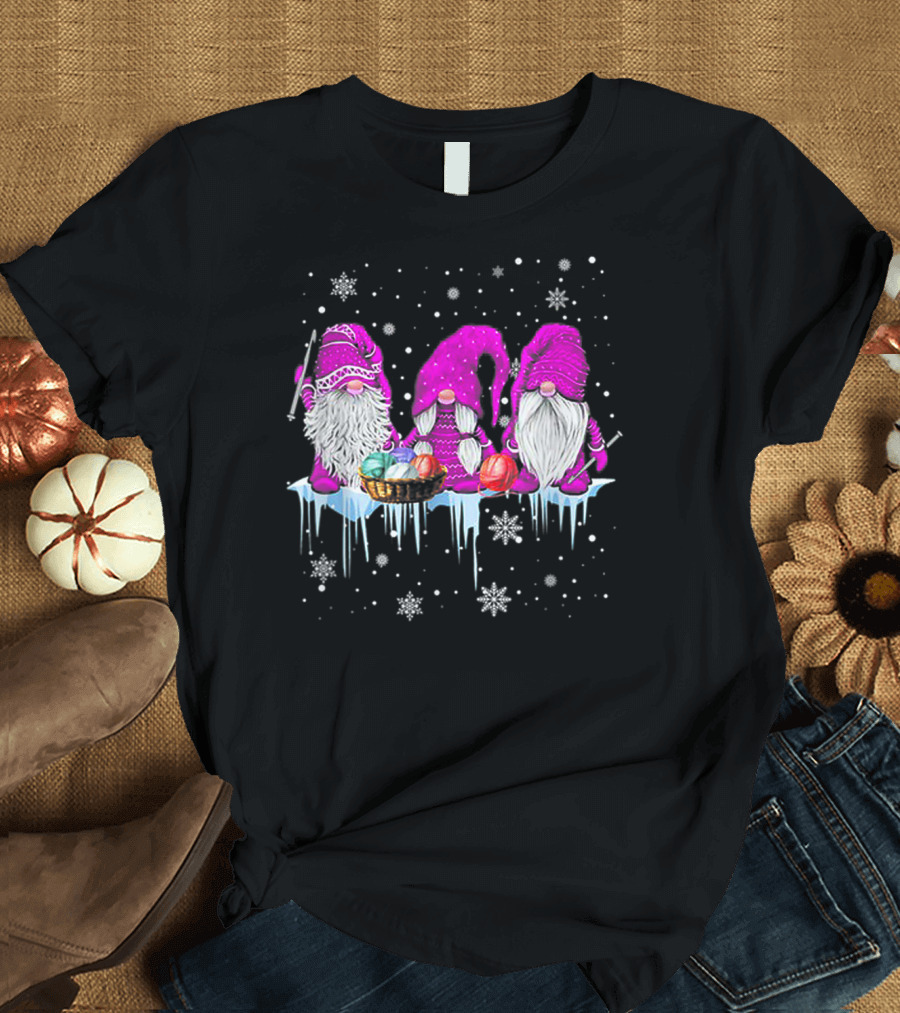 Hanging With Pink Gnomies Crochet Funny Gnome Snowflakes Winter Scene T-Shirt
