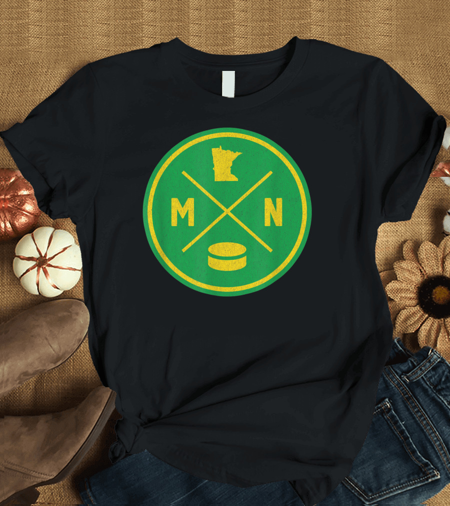 Minnesota Hockey MN Outline State Silhouette Puck and Crossed Sticks T-Shirt