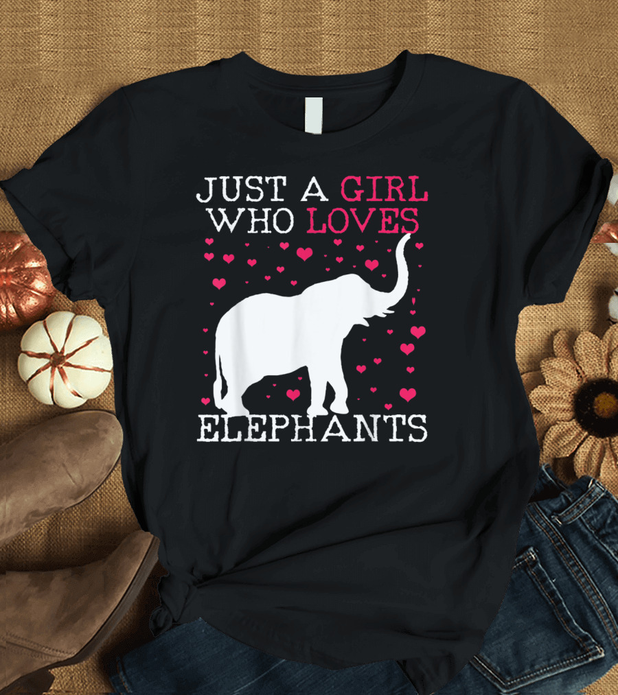 Just A Girl Who Loves Elephants With Heart Graphics T-Shirt