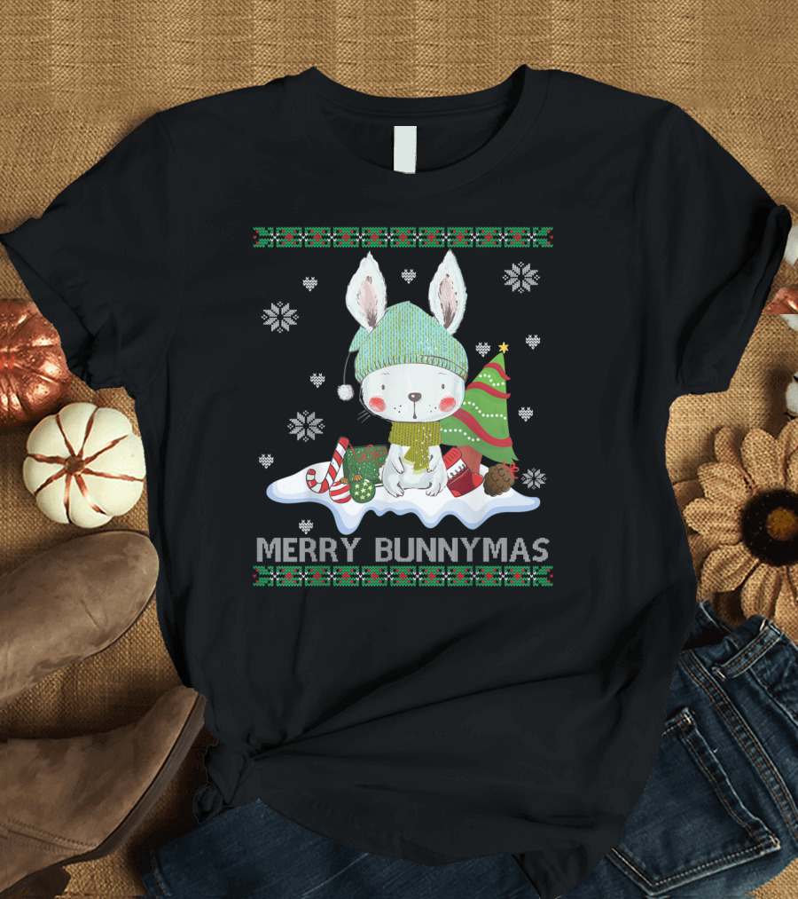 Merry Bunnymas Cute Bunny with Santa Hat and Christmas Tree T-Shirt