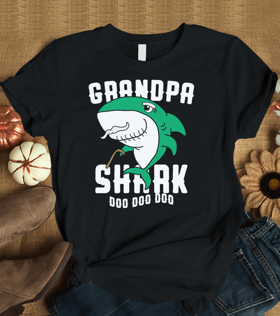 Grandpa Shark Doo Doo Doo Halloween Chr Dad Grandfather T-Shirt