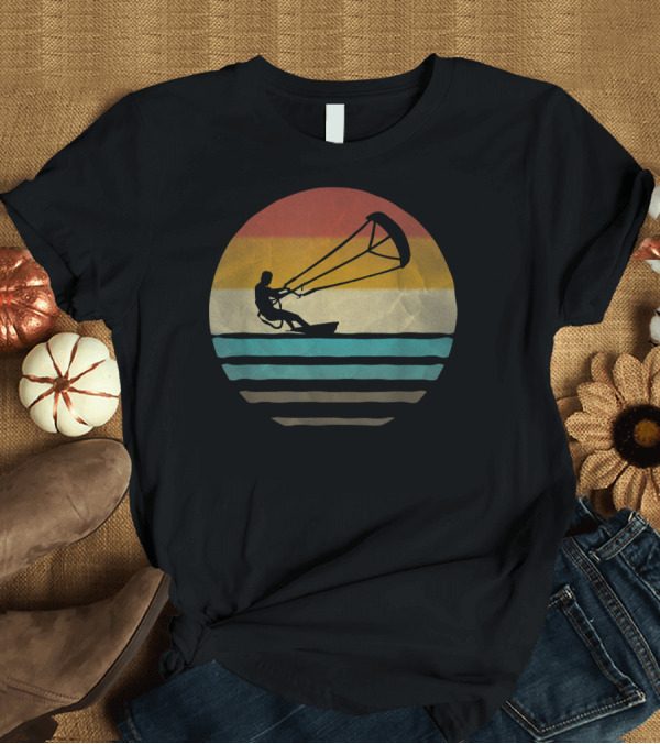 T-Shirt: Kiteboarding Vintage Distre Sunset Retro Stripes T-Shirt Kiteboarding Vintage Distre Sunset Retro Stripes T-Shirt