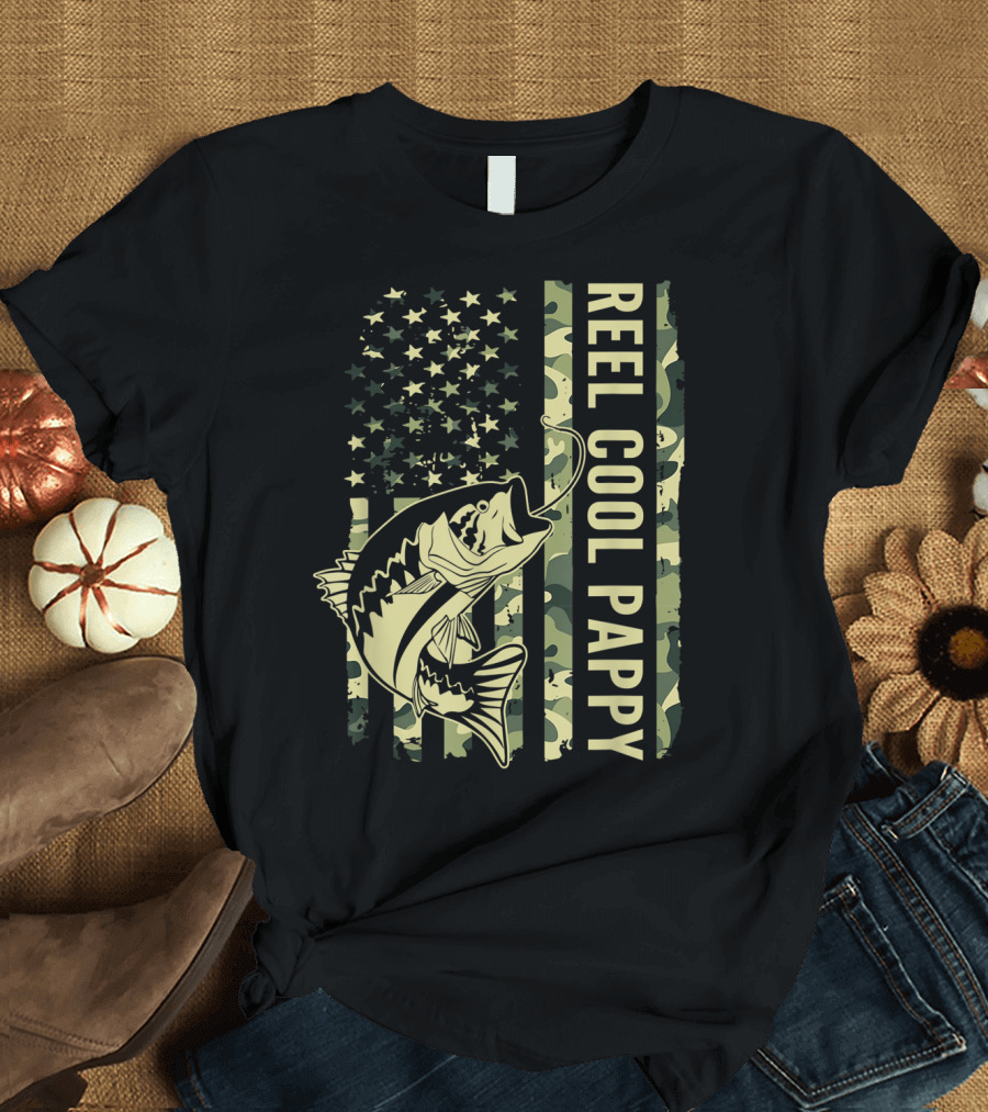 Mens Reel Cool Pappy Camouflage American Flag Fish T-Shirt