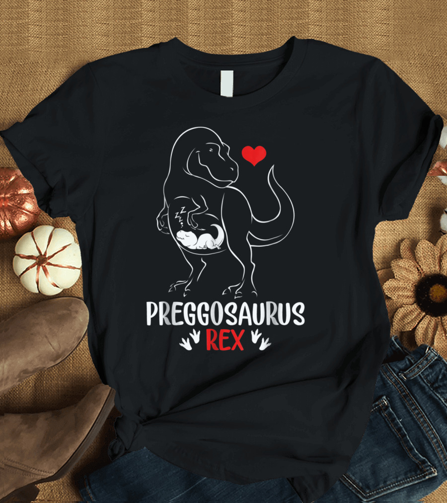 Pregosaurus Rex Heart Pregnant Mom Dinosaur with Baby T-Shirt