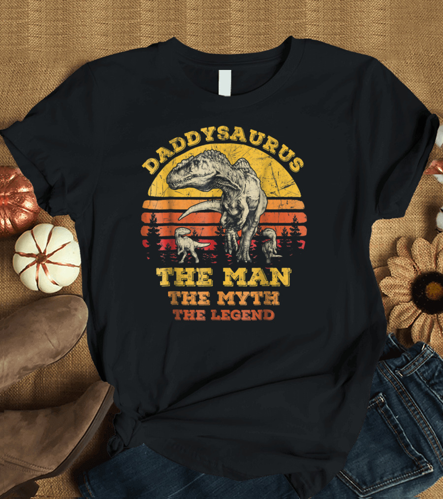 Daddysaurus The Man The Myth The Legend Dinosaur Silhouette Retro Sunset T-Shirt