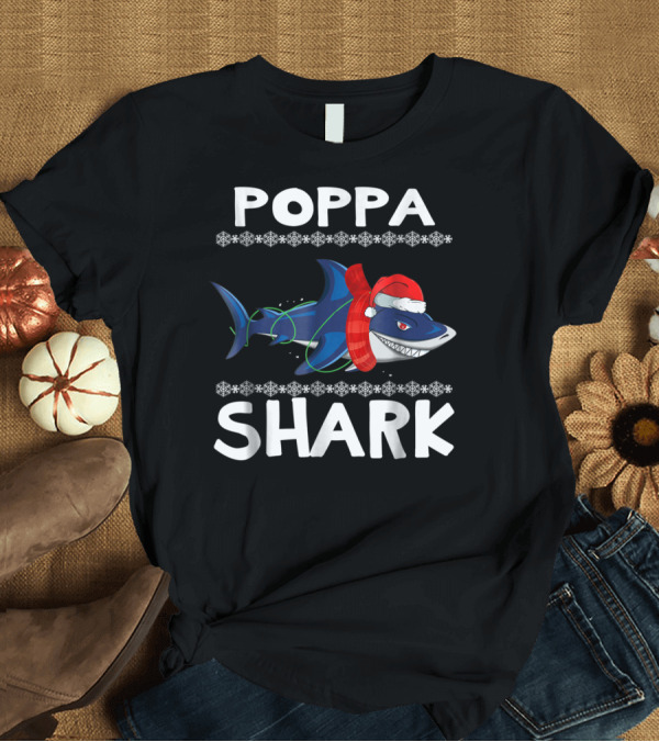 T-Shirt: Poppa Shark Ugly Christmas Family Santa Hat Snowflakes T-Shirt Poppa Shark Ugly Christmas Family Santa Hat Snowflakes T-Shirt