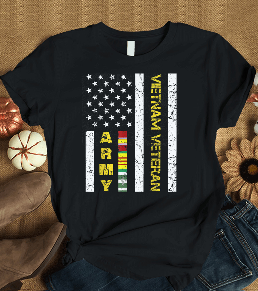 Mens Vietnam Veteran US Army Flag with Service T-Shirt