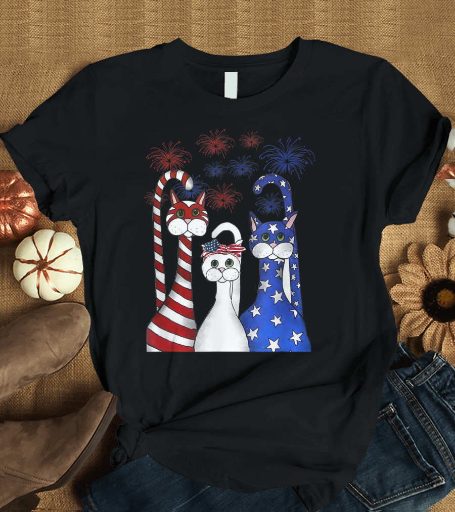 Cat Red White Blue American Flag Patriotic Fireworks T-Shirt