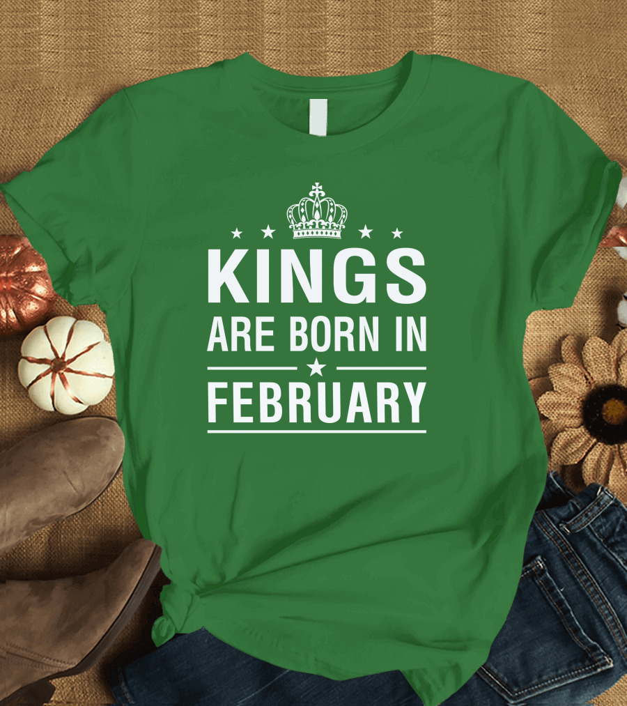 Kings Are Born In February Crown Stars Motif T-Shirt