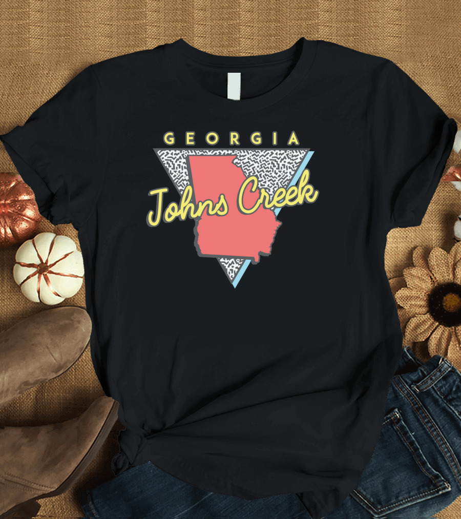 Johns Creek Georgia Retro Souvenir Design with Map T-Shirt