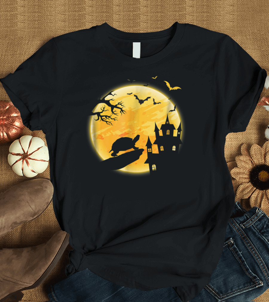 Funny Turtle Moon Halloween Scene with Bats and Spooky Castle T-Shirt