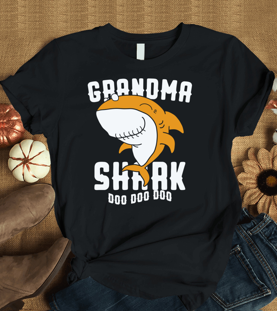 Grandma Shark Doo Doo Doo T-Shirt