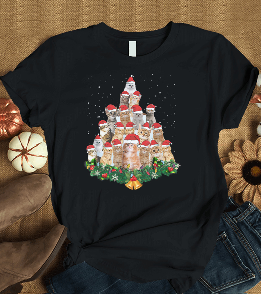 Funny Cats Wearing Santa Hats in Snow Holiday T-Shirt