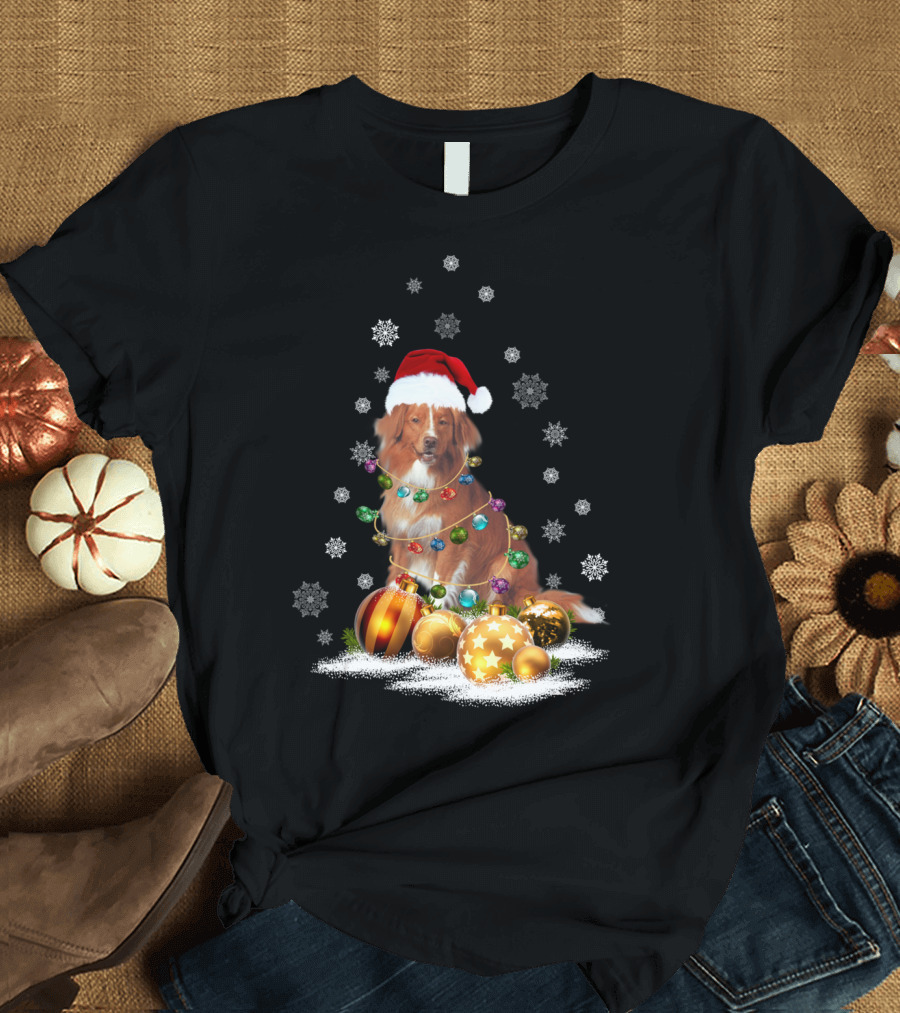 Nova Scotia Duck Tolling Retriever Christmas Snowflakes and Ornaments T-Shirt