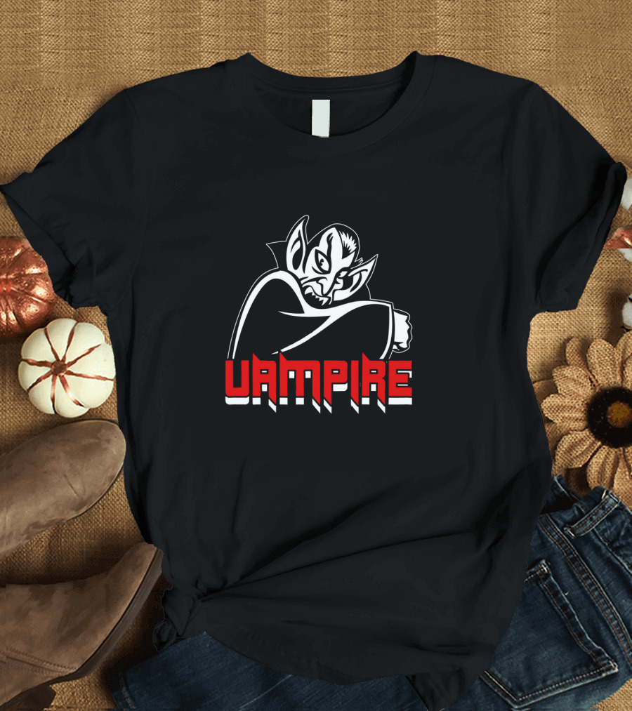 Vampire Halloween Amusing Dracula Graphic Black Red T-Shirt