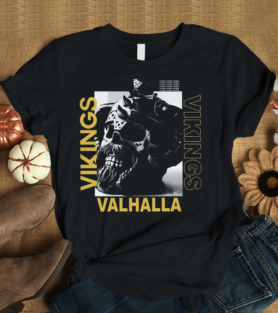 Vikings Valhalla Yule Skull Helm T-Shirt