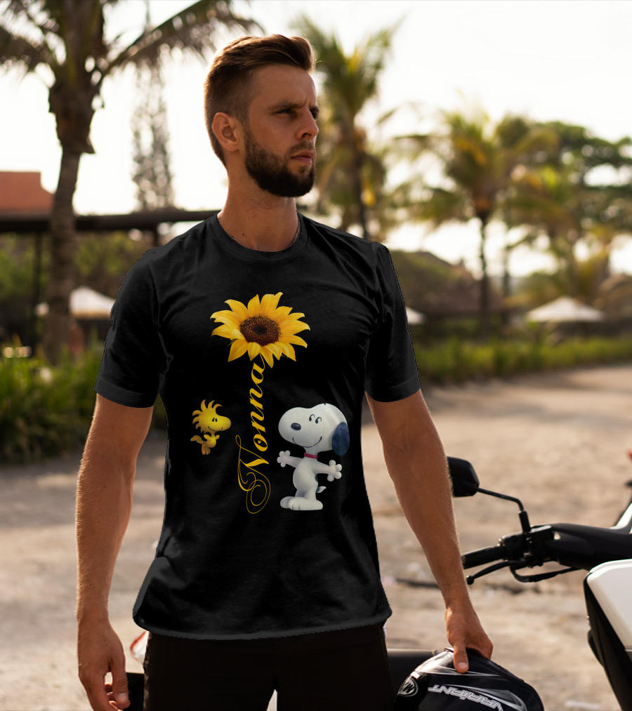 Nonna Sunflower Woodstock And Snoopy T-Shirt
