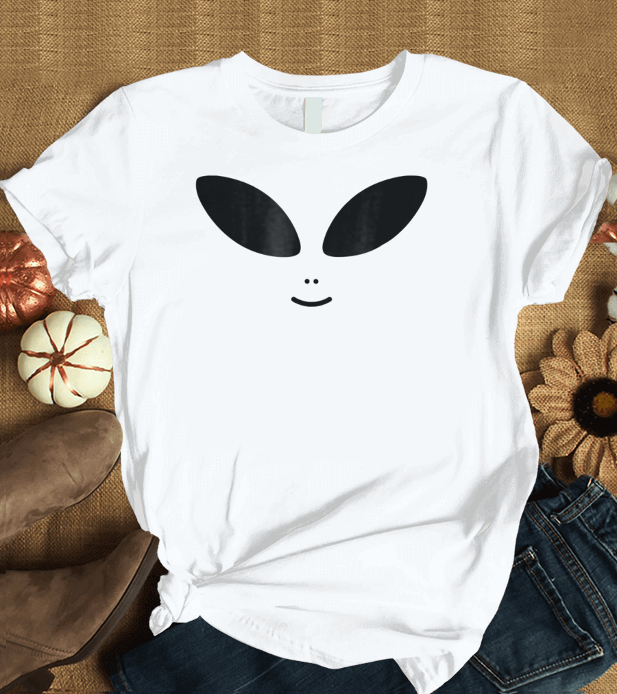 Cute Green Alien Face Halloween Costume T-Shirt