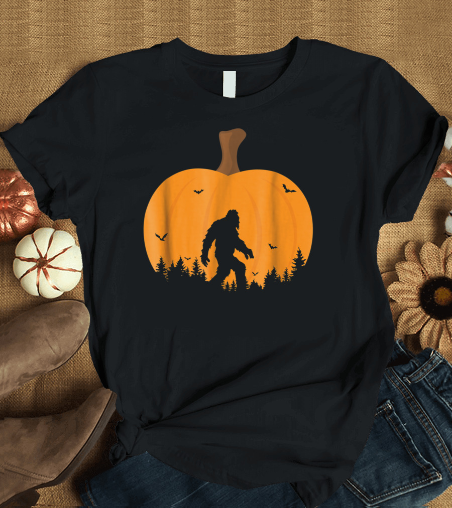 Bigfoot Sasquatch Halloween Pumpkin with Bats and Spooky Forest T-Shirt