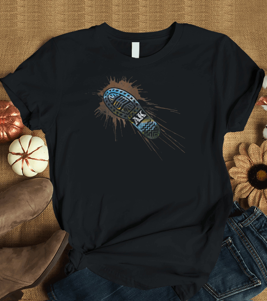 Alaskan Hiking Boot Mud Print AK Climb Hike T-Shirt