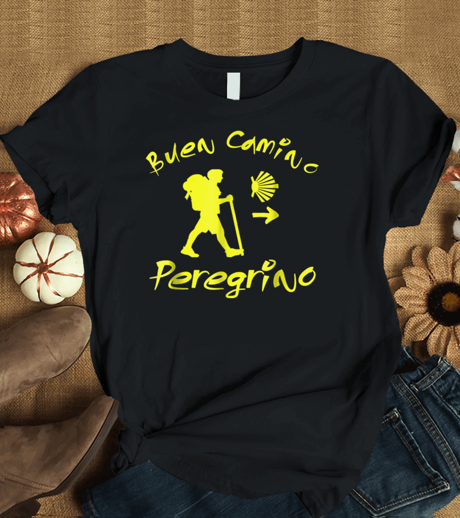 Buen Camino Peregrino Pilgrim Scallop Shell Arrow T-Shirt