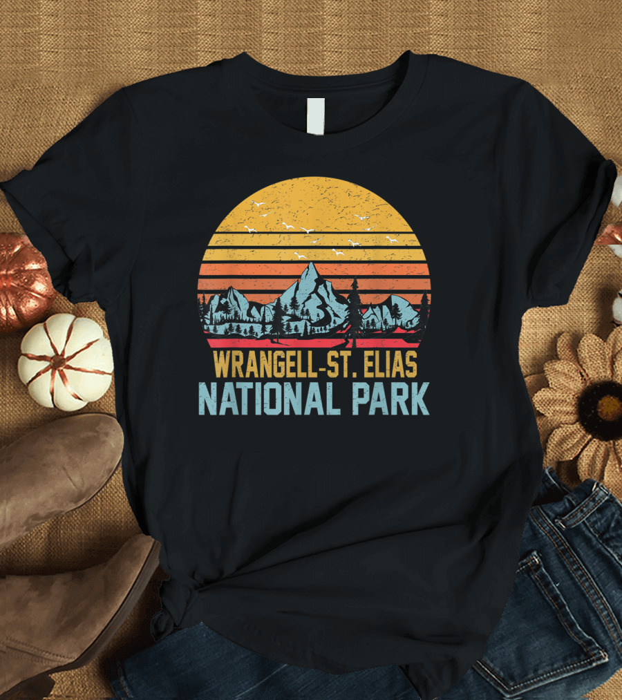 Camping Hiking Wrangell-St. Elias National Park Vintage Sunset Scenery T-Shirt
