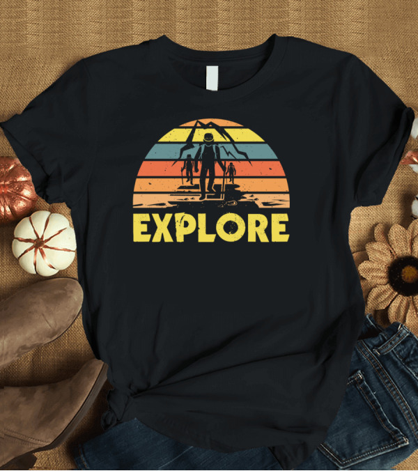 T-Shirt: Explore Hiking Camping Adventure Vintage Mountains Retro Sunset T-Shirt Explore Hiking Camping Adventure Vintage Mountains Retro Sunset T-Shirt