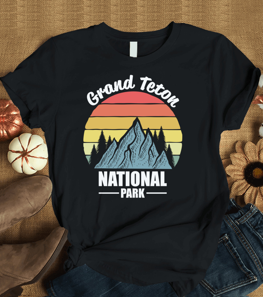 Grand Teton National Park Retro Mountain Sunset T-Shirt