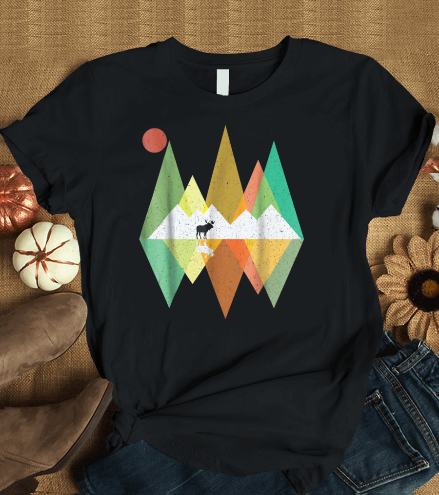 Mountain Moose Vintage Hiking Camping Geometric Mountains Sun T-Shirt