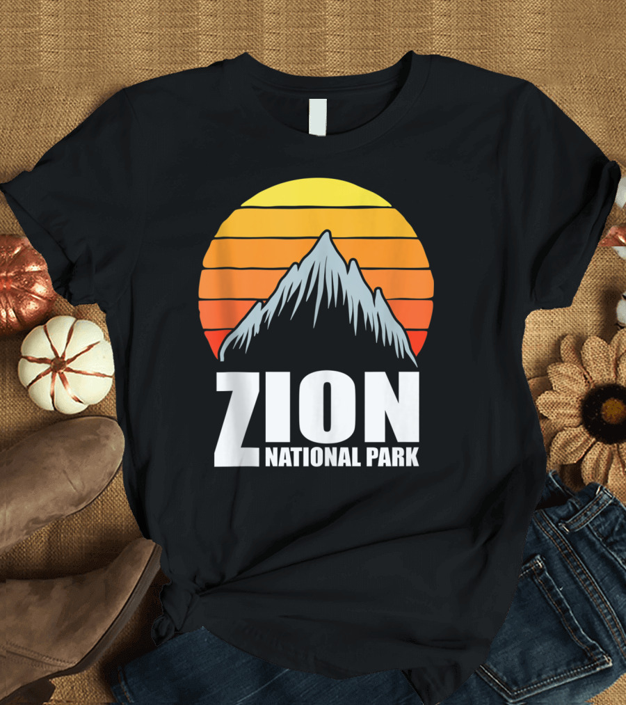 Zion National Park Utah Retro Mountain Sunset T-Shirt