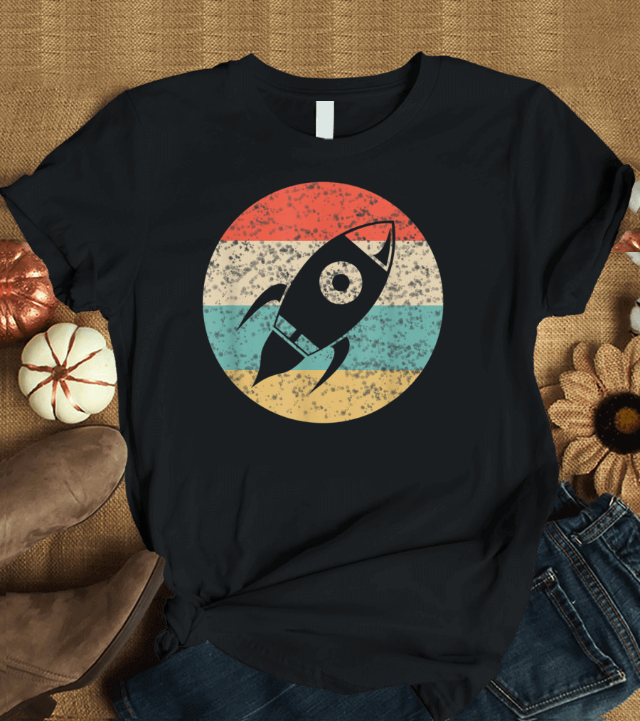 Retro Rocket Space Vintage Spaceship for Science Lovers T-Shirt