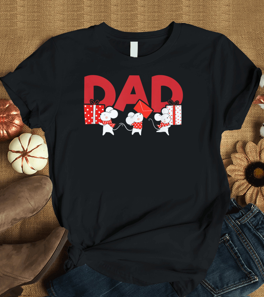 Dad Mice with Christmas Gifts and Red Polka Dot Scarves T-Shirt