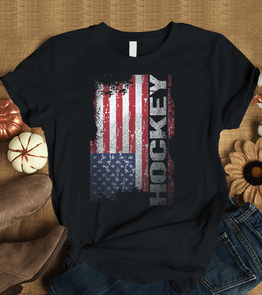 USA Flag Hockey Player Cool Vintage T-Shirt
