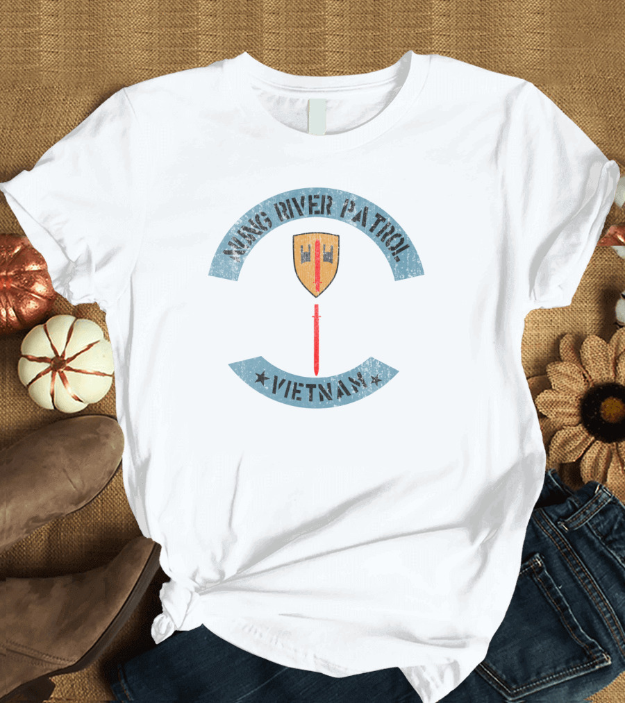 Apocalypse Now Nung River Patrol Vietnam Shield T-Shirt