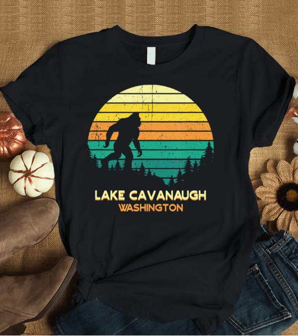 T-Shirt: Lake Cavanaugh Washington Bigfoot Sunset Stripe Retro T-Shirt Lake Cavanaugh Washington Bigfoot Sunset Stripe Retro T-Shirt