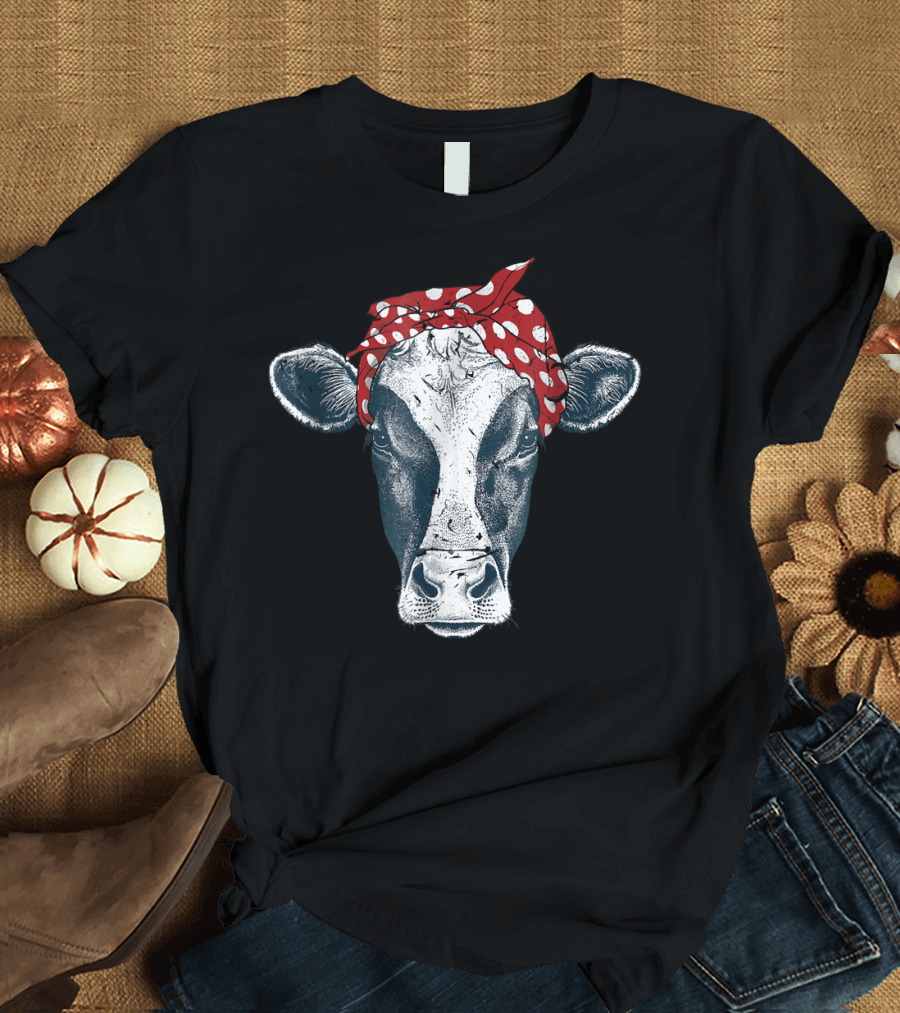 Cow A Cute Heifer With Polka Dot Bandana T-Shirt