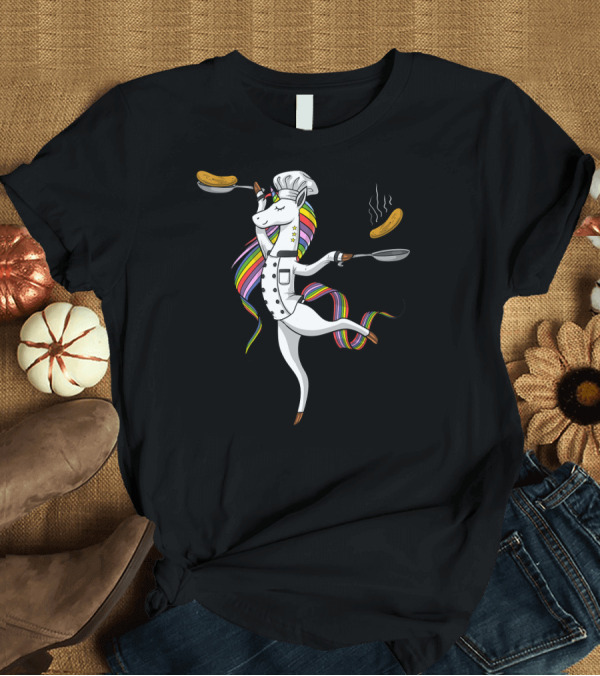 T-Shirt: Unicorn Chef Juggling Cooking Sausages for Funny Food Lover T-Shirt Unicorn Chef Juggling Cooking Sausages for Funny Food Lover T-Shirt