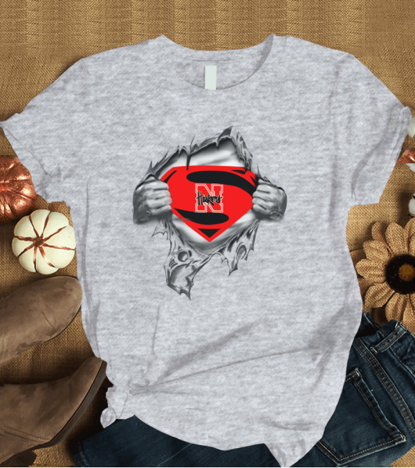 T-Shirt: Huskers Superman N Logo Burst T-Shirt Huskers Superman N Logo Burst T-Shirt