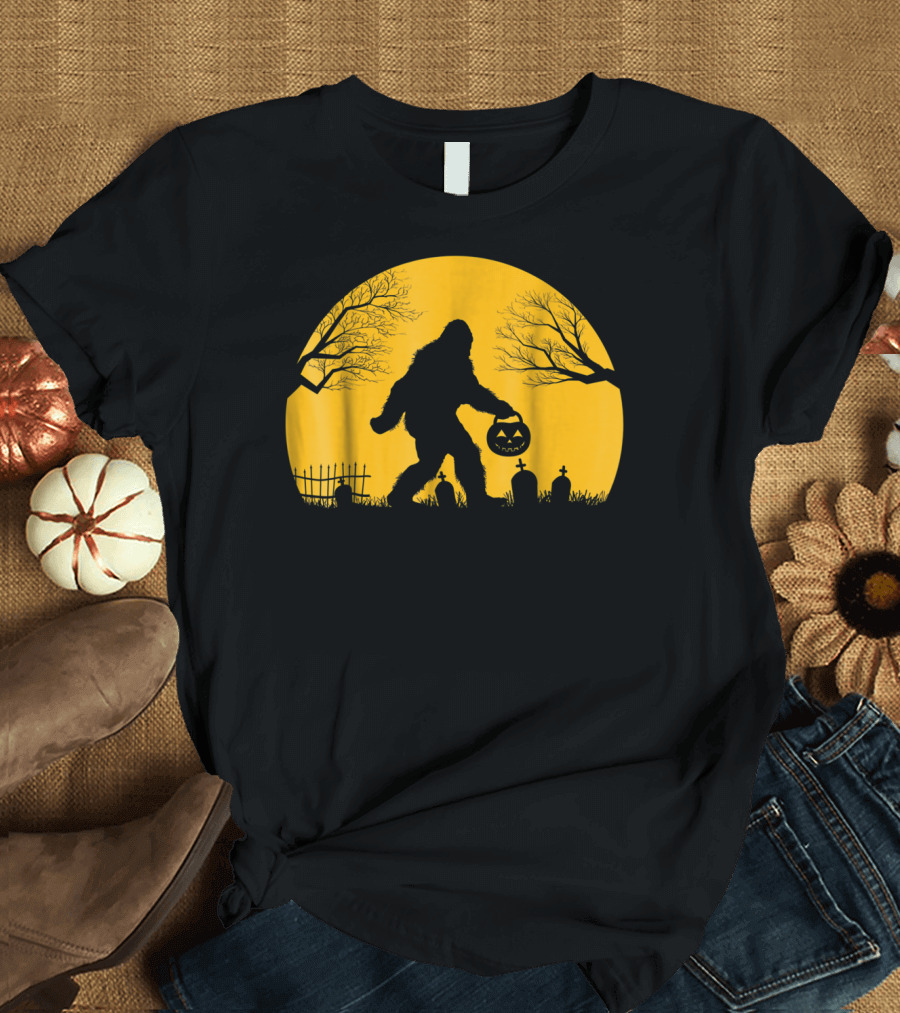 Bigfoot Halloween Moon Silhouette with Pumpkin Lantern and Gravestones T-Shirt