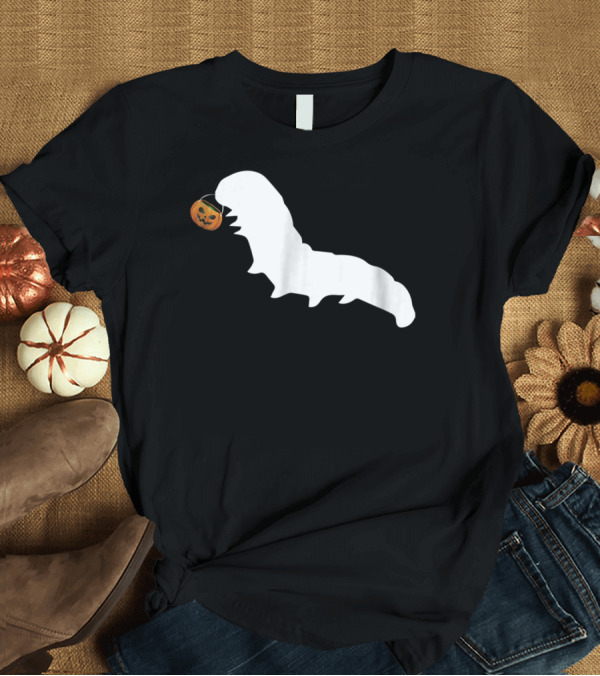 T-Shirt: Caterpillar Silhouette Holding Pumpkin Funny Halloween T-Shirt Caterpillar Silhouette Holding Pumpkin Funny Halloween T-Shirt