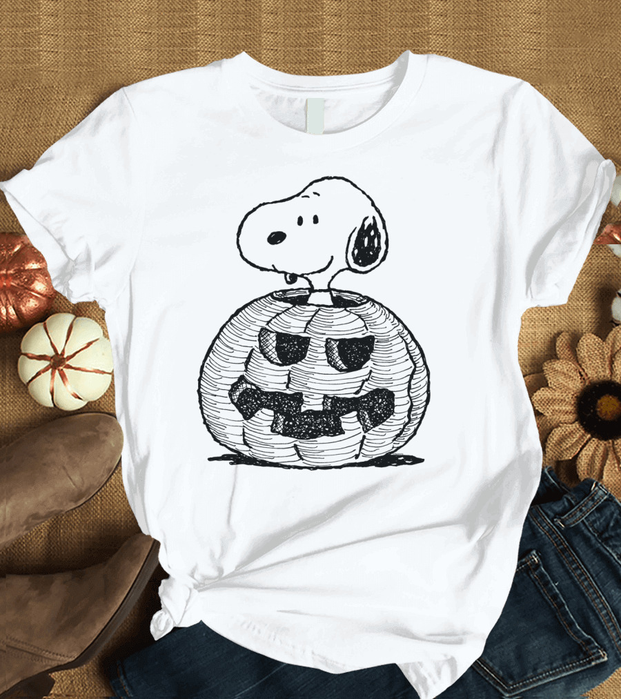 Peanuts Halloween Snoopy with Jack-O'-Lantern T-Shirt