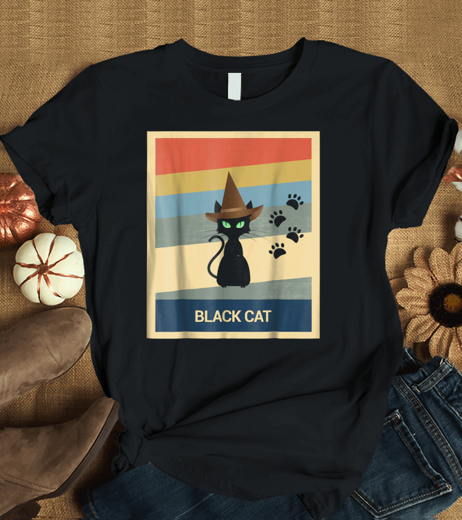 Black Cat Retro Style Halloween Vintage Witch Hat and Paw Prints T-Shirt