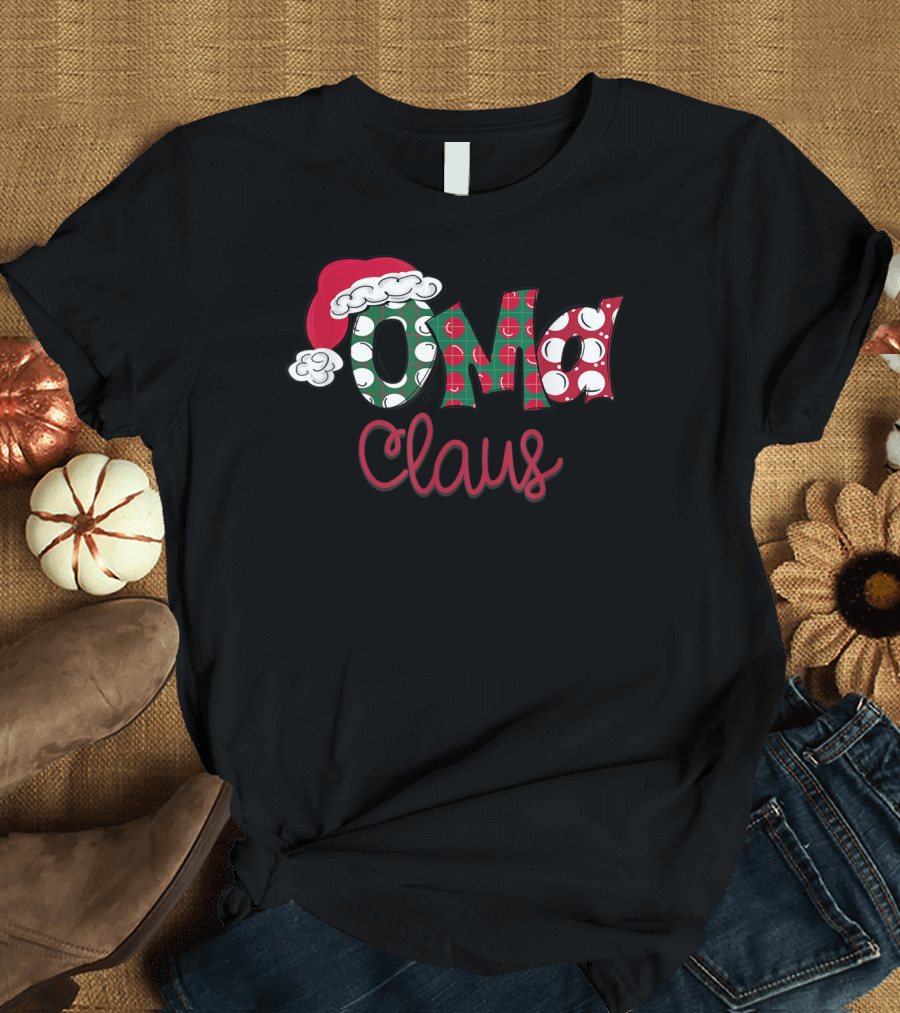 Oma Claus Christmas Santa Hat Grandma T-Shirt